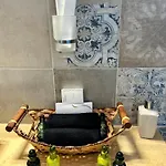 Golden Moments Luxury Stone C Mesariá