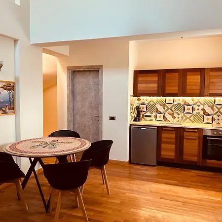 Golden Moments Luxury Stone C شقة *