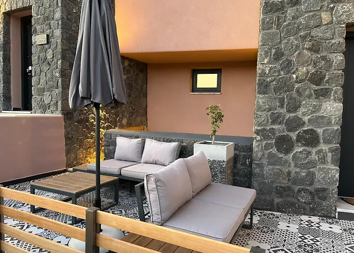 Lägenhet Golden Moments Luxury Stone C Mesaria