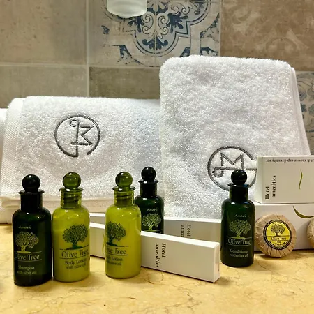 Golden Moments Luxury Stone C